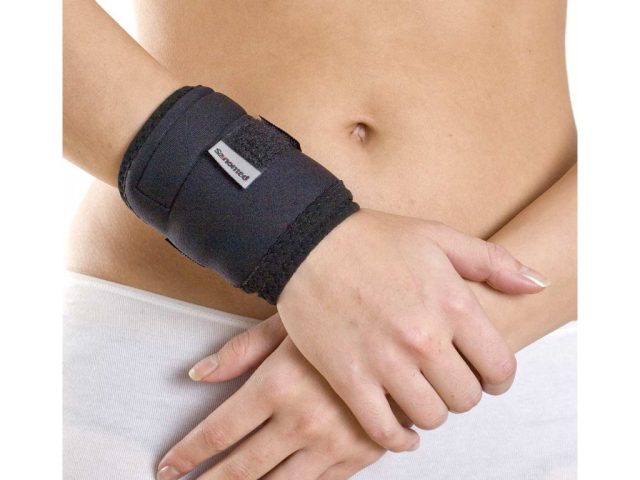 Neoprénová bandáž na zápästie Sanomed