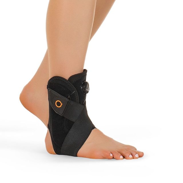 Qmed Aerofit stabilizační ortéza hlezenního kloubu