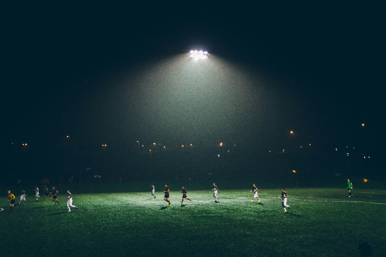 Futbalové zranenia členka — vyvrtnutie, RICE a return-to-play