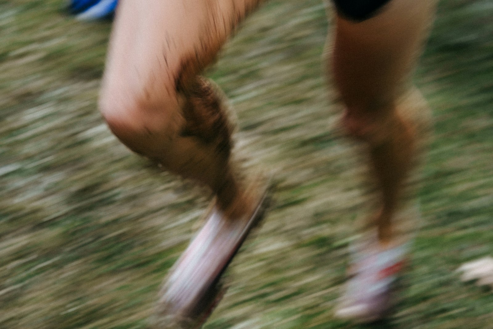 Bolesť kolena a IT pásu po behu — runner's knee a IT band syndróm